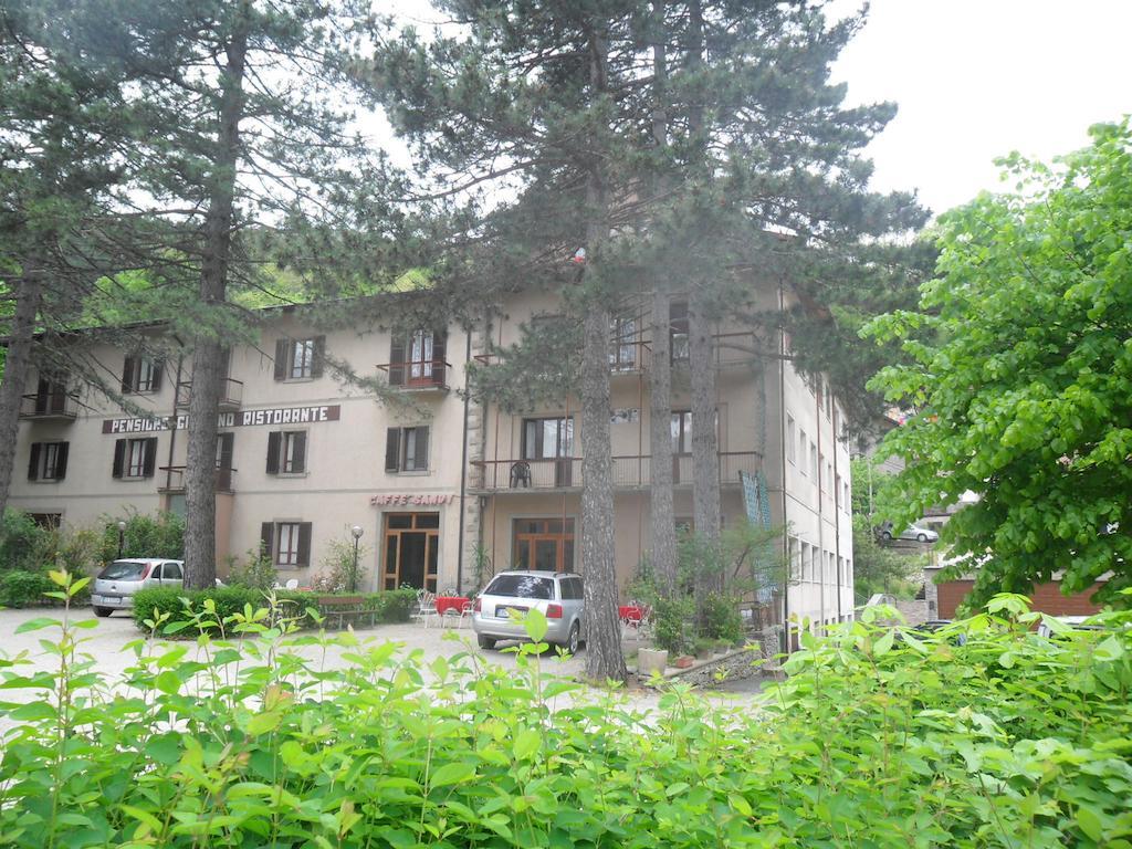 Albergo Giardino Badia Prataglia Zewnętrze zdjęcie